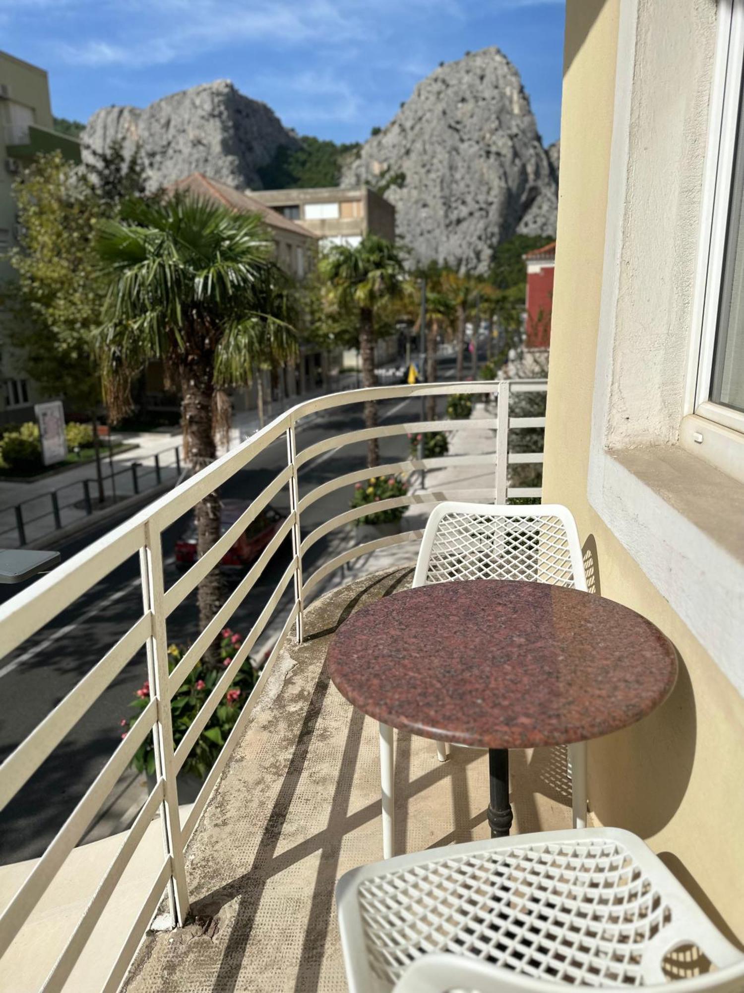 Central Luxury Rooms Omis Exterior photo